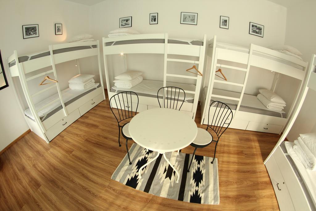 シスターズ ロッジ ホステル ソポト 部屋 写真